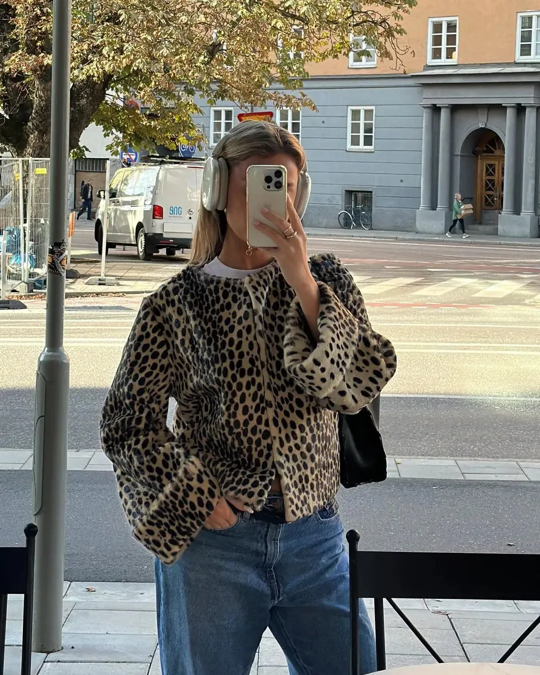 Back To School Joskaa Chic Leopard Print Round Neck Long Sleeved Women's Jacket Casual Furry Short Coats 2024 Ladies New High Street Fashion Outerwear