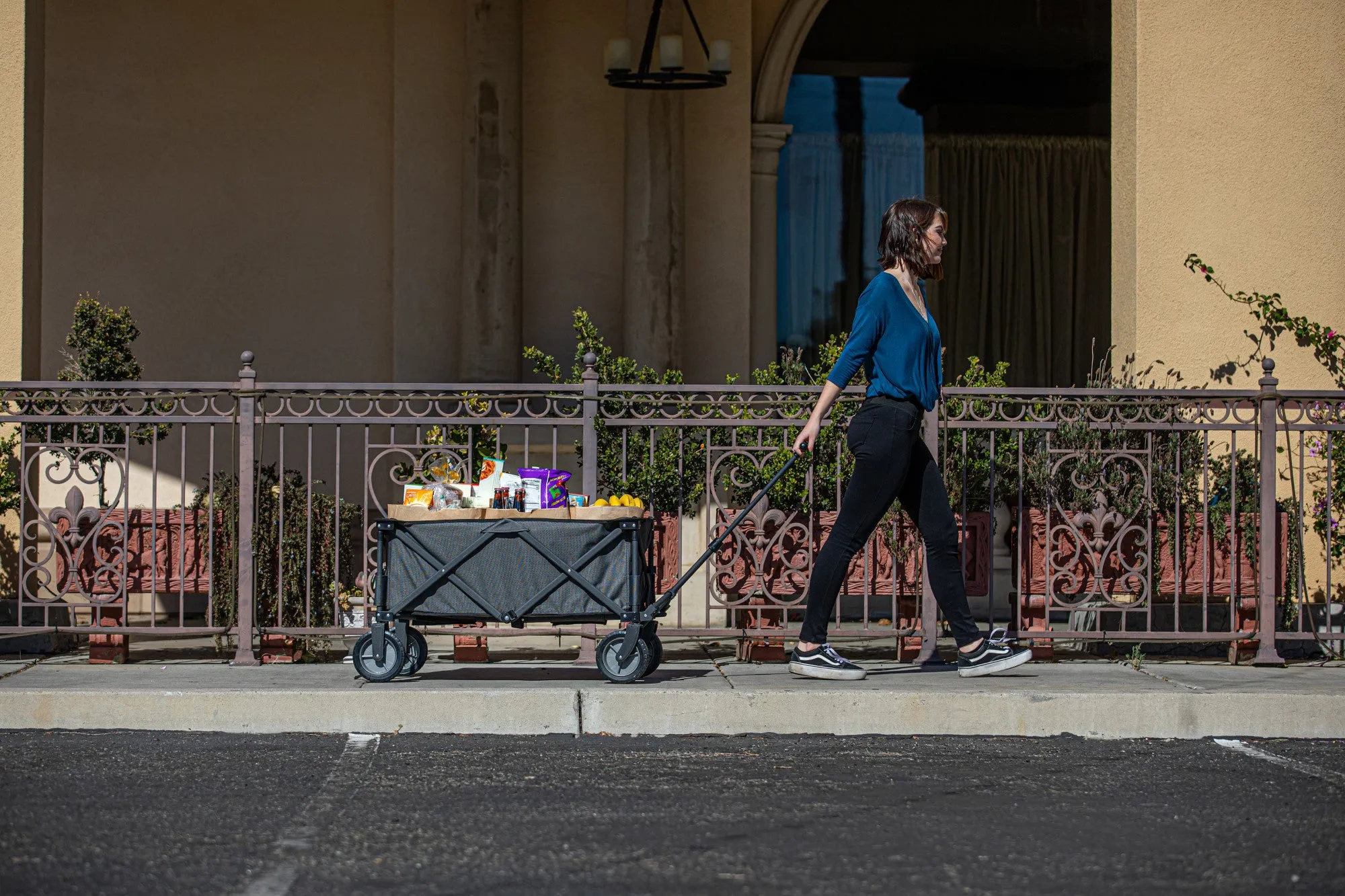 Georgia Tech Yellow Jackets - Adventure Wagon Portable Utility Wagon