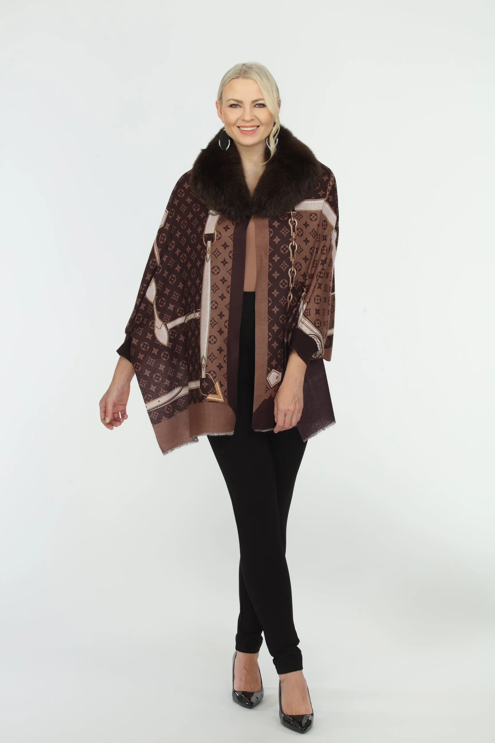 OO LA LA Detachable Fur Collar Cape Boho Chic M5170